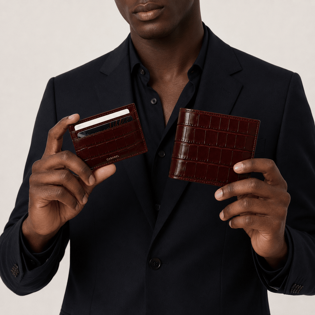 Comment choisir un portefeuille ou un porte-cartes en cuir ? - CABANEL